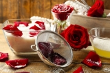 Роза в кулинарии ,парфюмерии и медицине